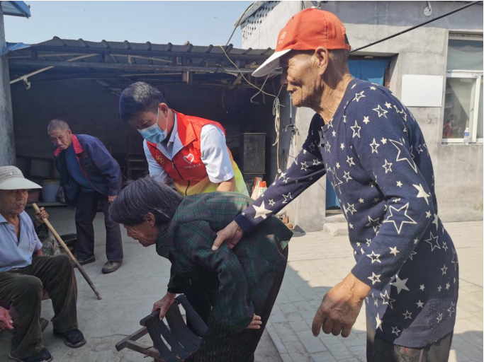 向陽集團愛心慰問團隊