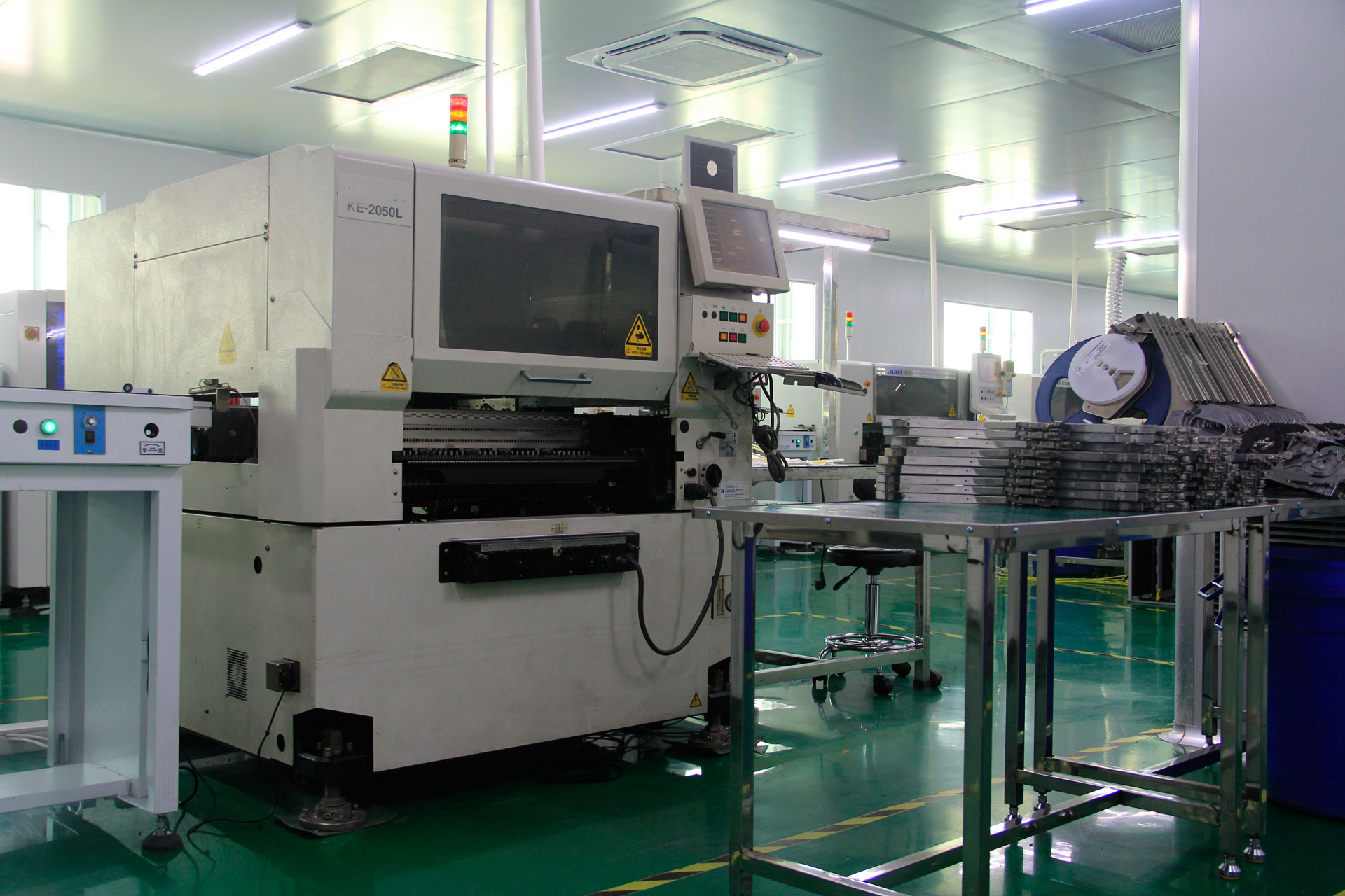 貼片機KE-2050.jpg
